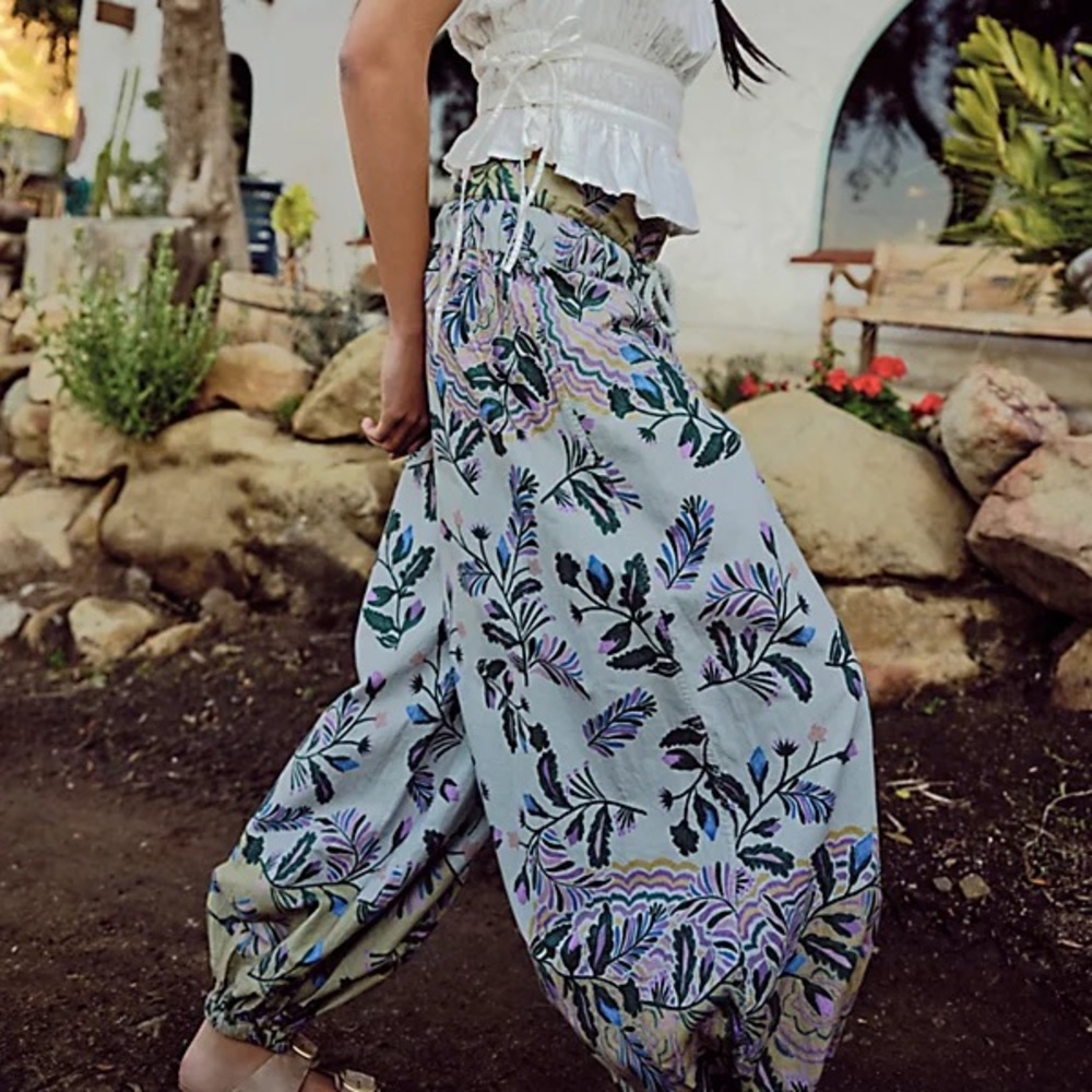 NWT! Free People After Glow Floral Women’s Balloon Pants Size